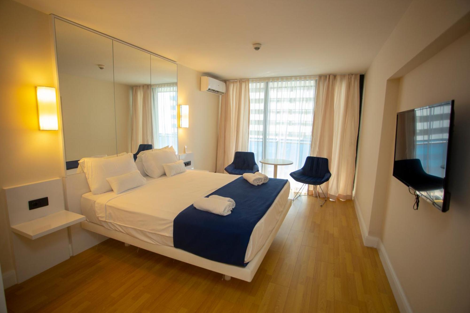 Luxsor & Gorgeous Sea Vlews Apartamento Batumi Exterior foto