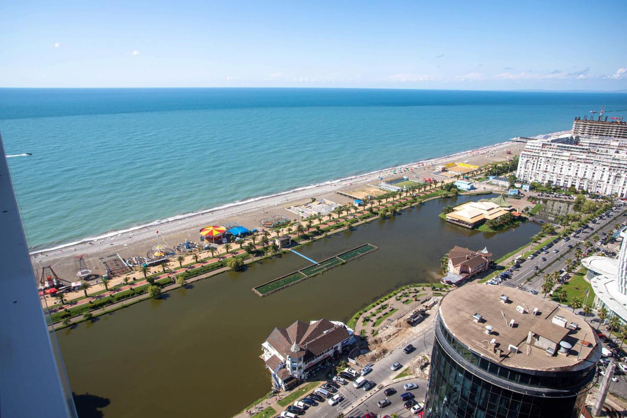 Luxsor & Gorgeous Sea Vlews Apartamento Batumi Exterior foto