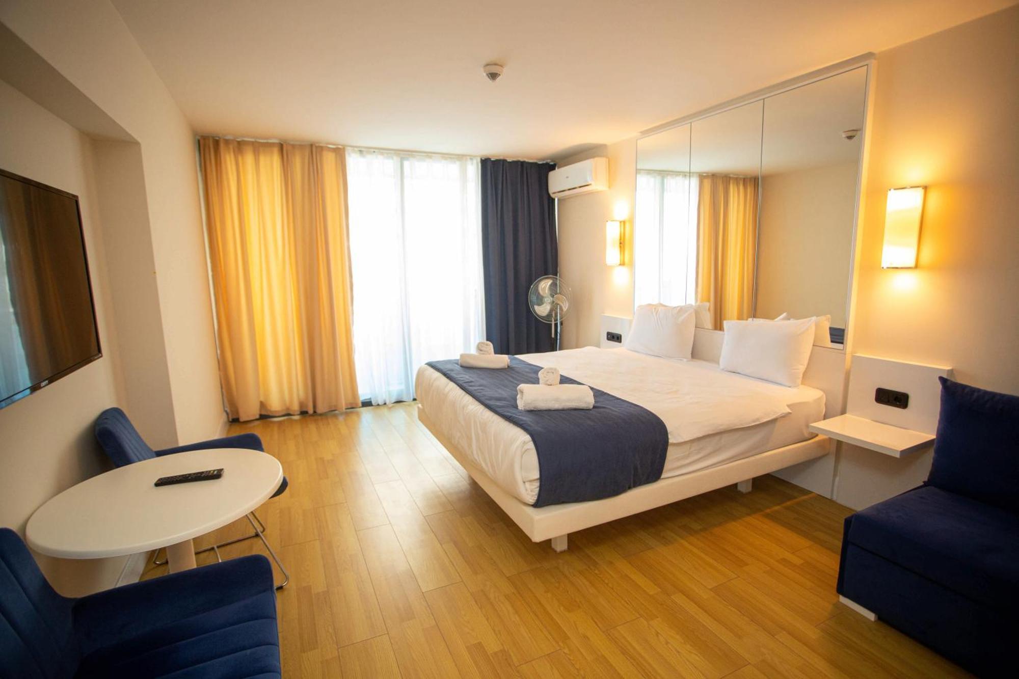 Luxsor & Gorgeous Sea Vlews Apartamento Batumi Exterior foto
