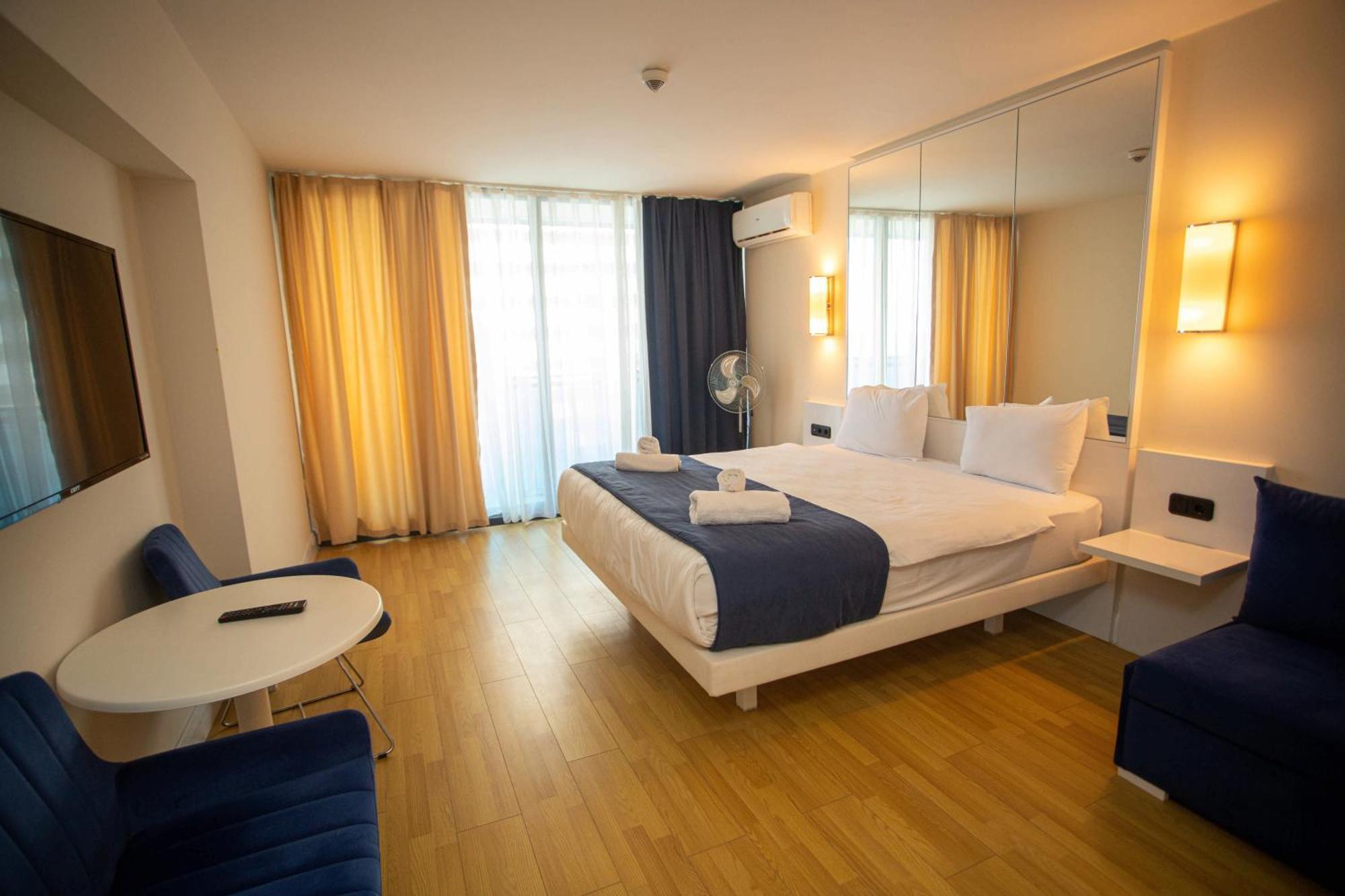 Luxsor & Gorgeous Sea Vlews Apartamento Batumi Exterior foto