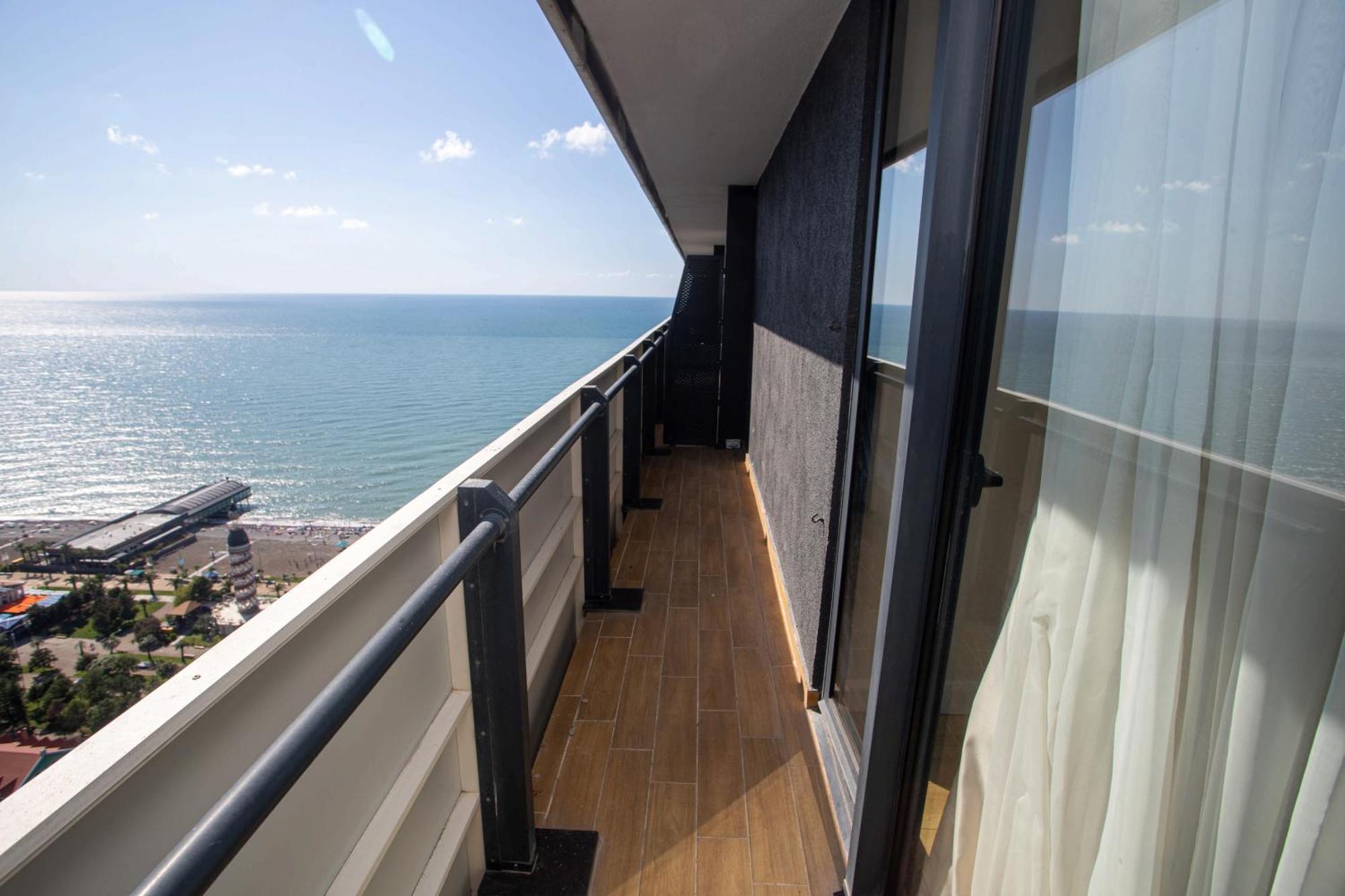 Luxsor & Gorgeous Sea Vlews Apartamento Batumi Exterior foto