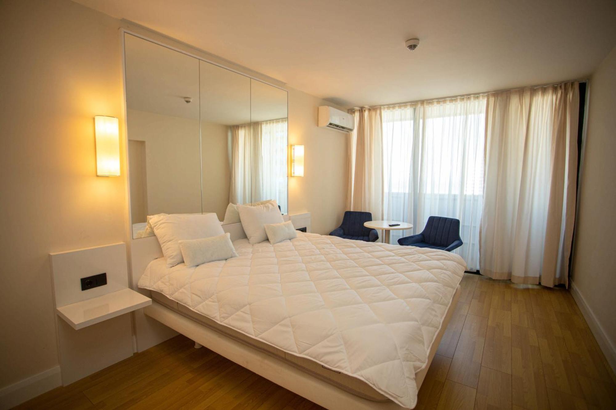 Luxsor & Gorgeous Sea Vlews Apartamento Batumi Exterior foto